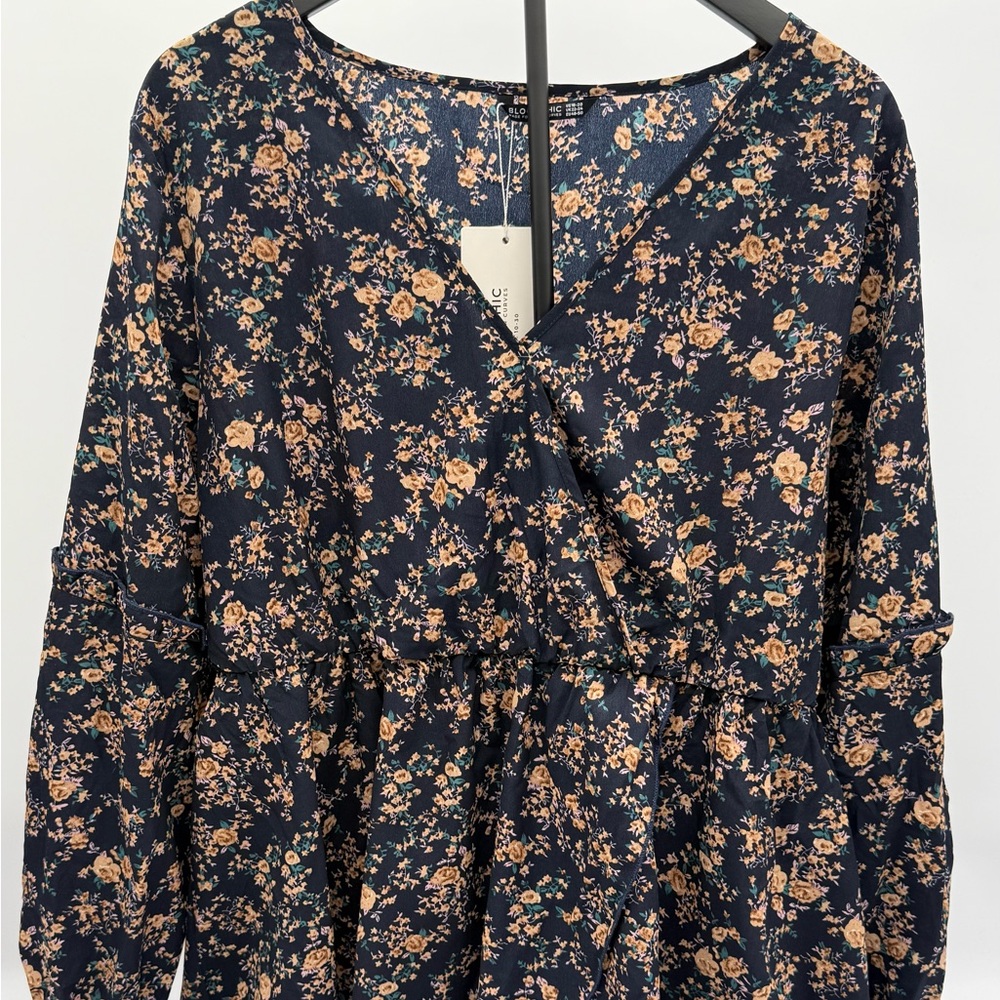 BloomChic NWT Floral Faux Wrap Top 18/20 Plus Missing Belt